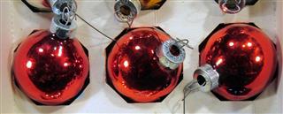 LOT 67 VINTAGE CHRISTMAS ORNAMENTS SANTA LAND VICTORIA - LOT INCLUDES A VARIETY